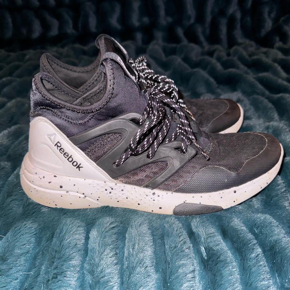 Reebok Les Mills women’s dance shoes 5.5